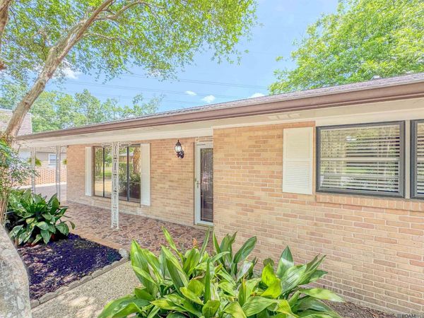 1025 Elizabeth Dr, Baton Rouge, LA 70815