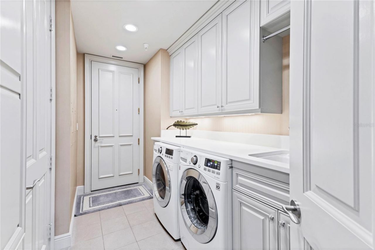 35 Watergate Drive, Unit 1203, Sarasota, FL 34236 Photo