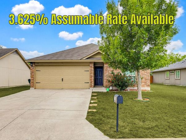 138 Talon DR , Luling, TX 78648