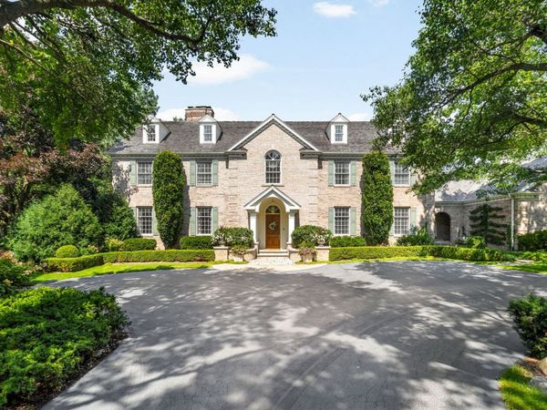 340 E Westleigh Road, Lake Forest, IL 60045