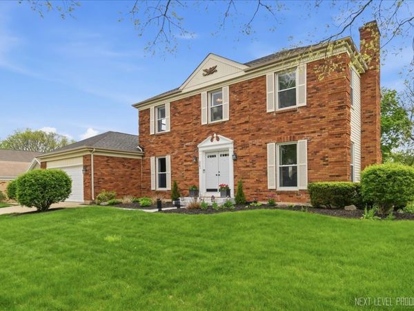 320 ESSEX Court , Aurora, IL 60504