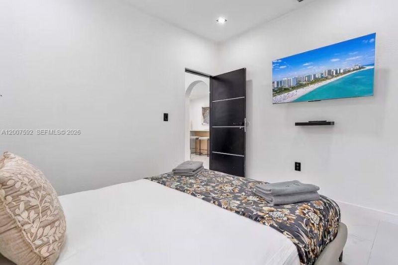 545 NW 52nd St , Miami, FL 33127 Photo
