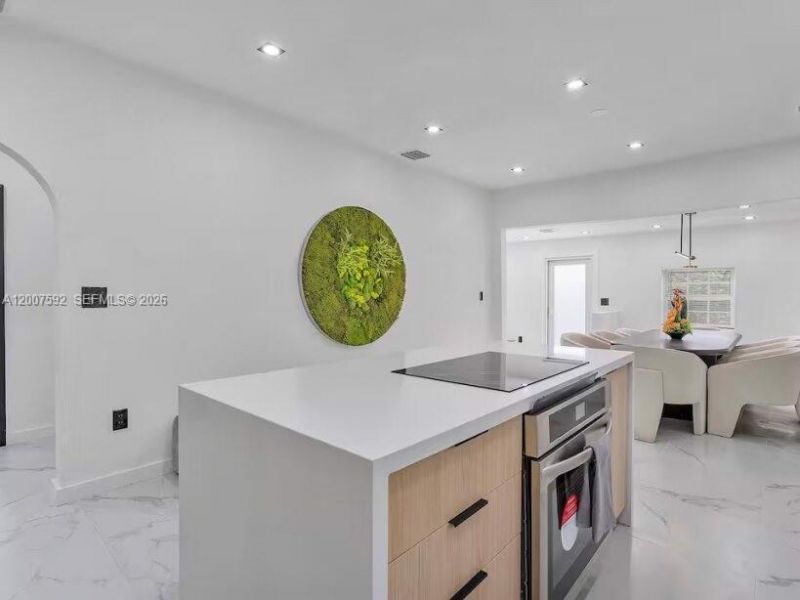 545 NW 52nd St , Miami, FL 33127 Photo