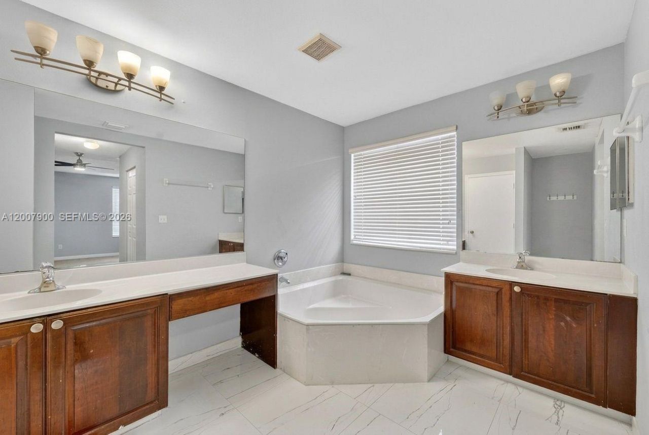 16438 SW 28th St , Miramar, FL 33027 Photo