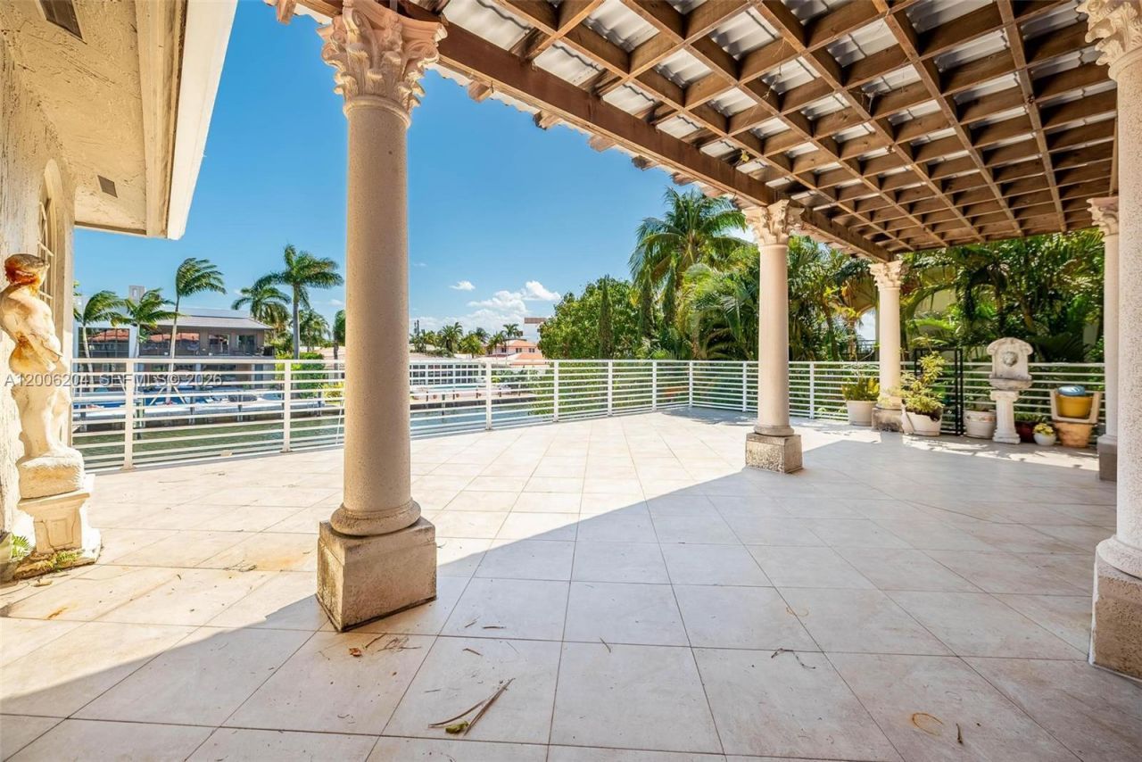37 Fort Royal Is, Fort Lauderdale, FL 33308 Photo