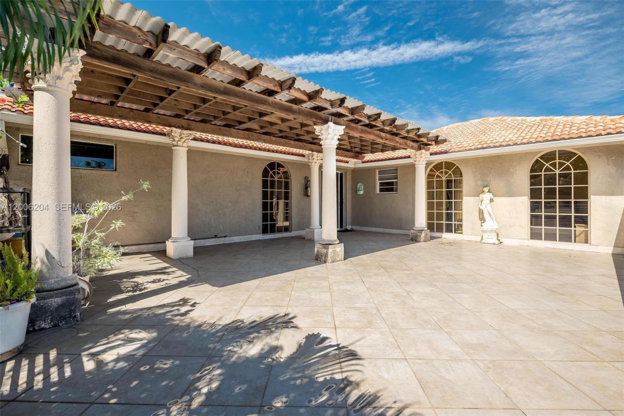 37 Fort Royal Is, Fort Lauderdale, FL 33308 Photo