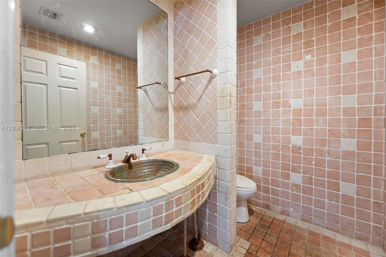 37 Fort Royal Is, Fort Lauderdale, FL 33308 Photo