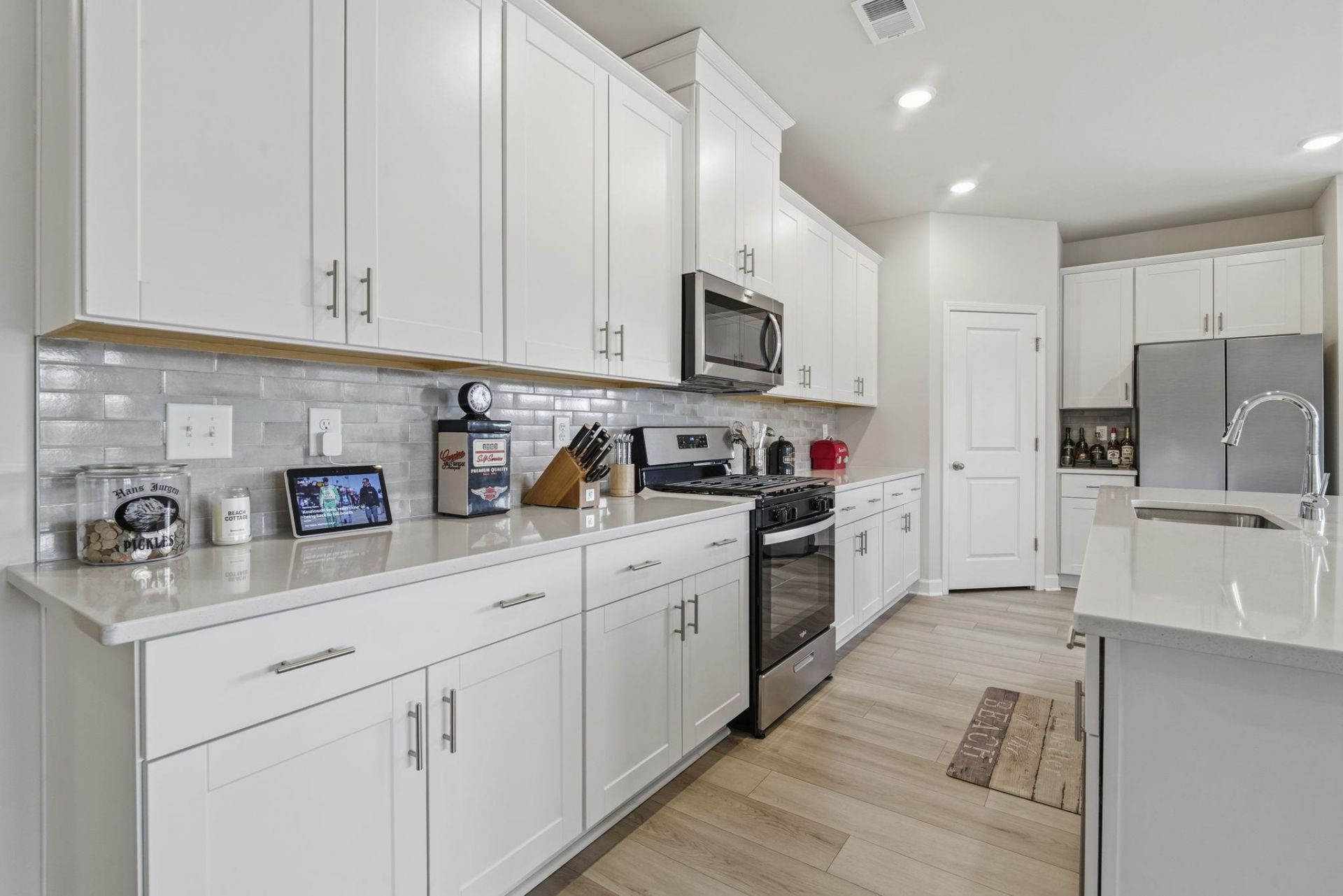 2413 Grand Meadow Dr. Photo 14