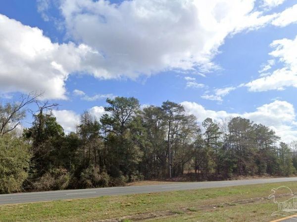 790 N Century Blvd, Walnut Hill, FL 32568