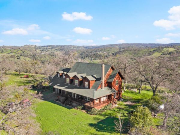 8251 Buffalo Ridge Rd, Ione, CA 95640