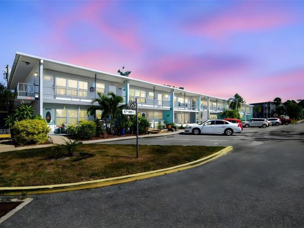 5861 42ND TERRACE N, Unit 1712, KENNETH CITY, FL 33709