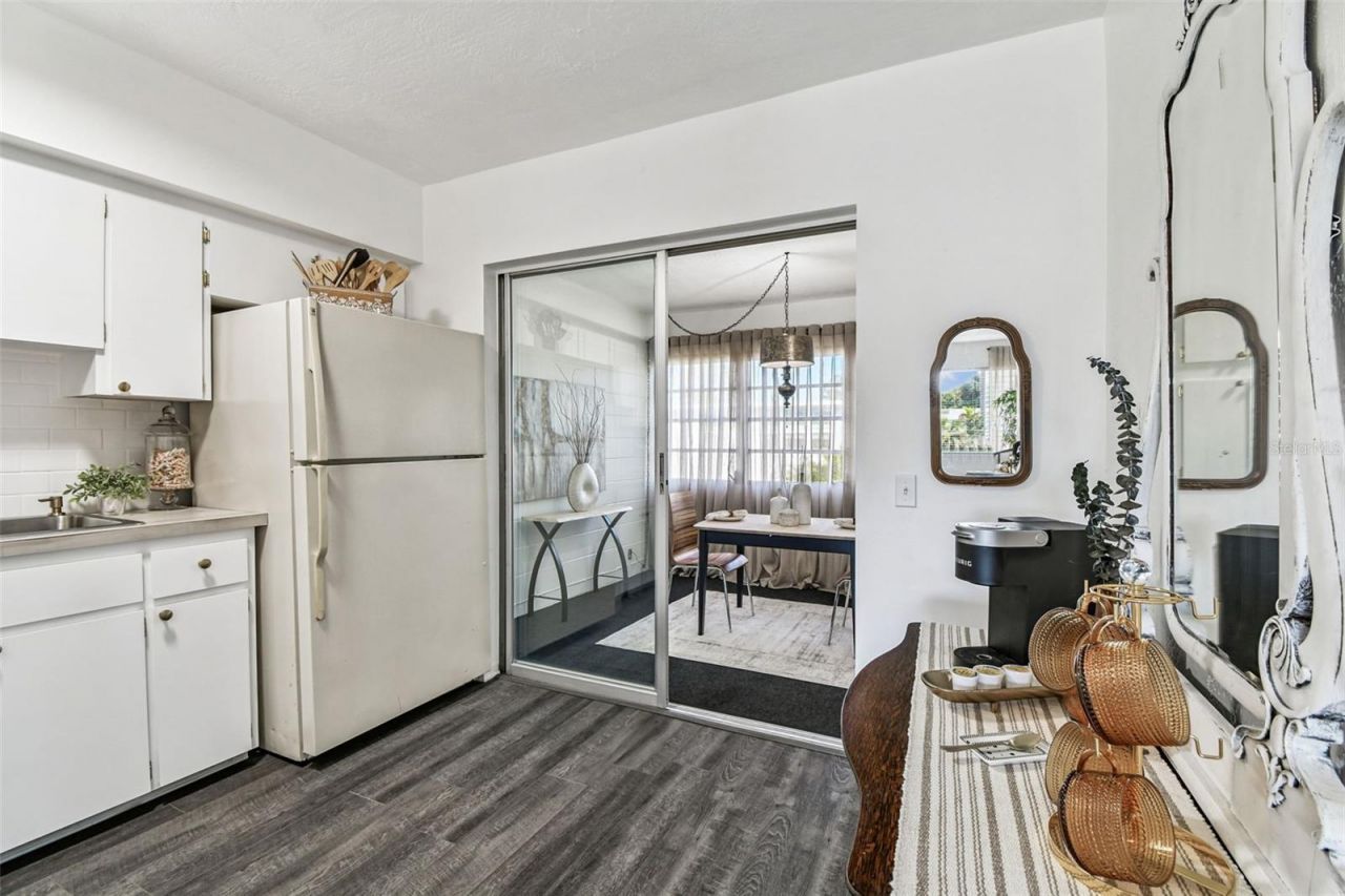 5861 42nd Terrace N, Unit 1712, Kenneth City, FL 33709 Photo