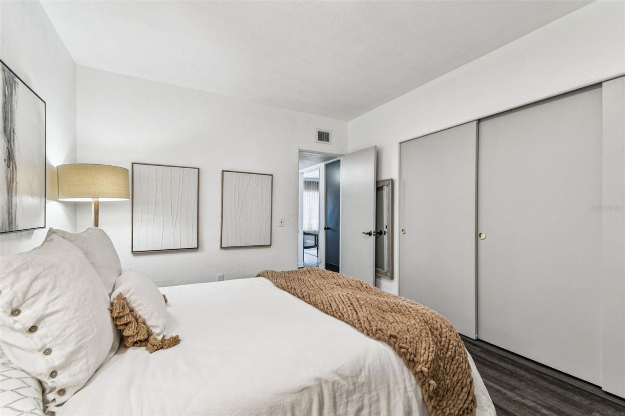 5861 42nd Terrace N, Unit 1712, Kenneth City, FL 33709 Photo