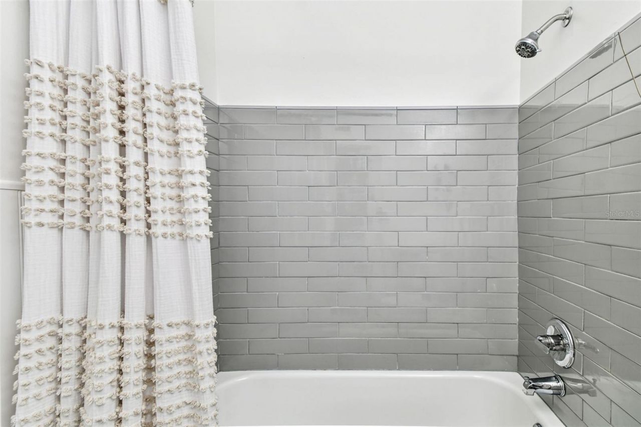 5861 42nd Terrace N, Unit 1712, Kenneth City, FL 33709 Photo