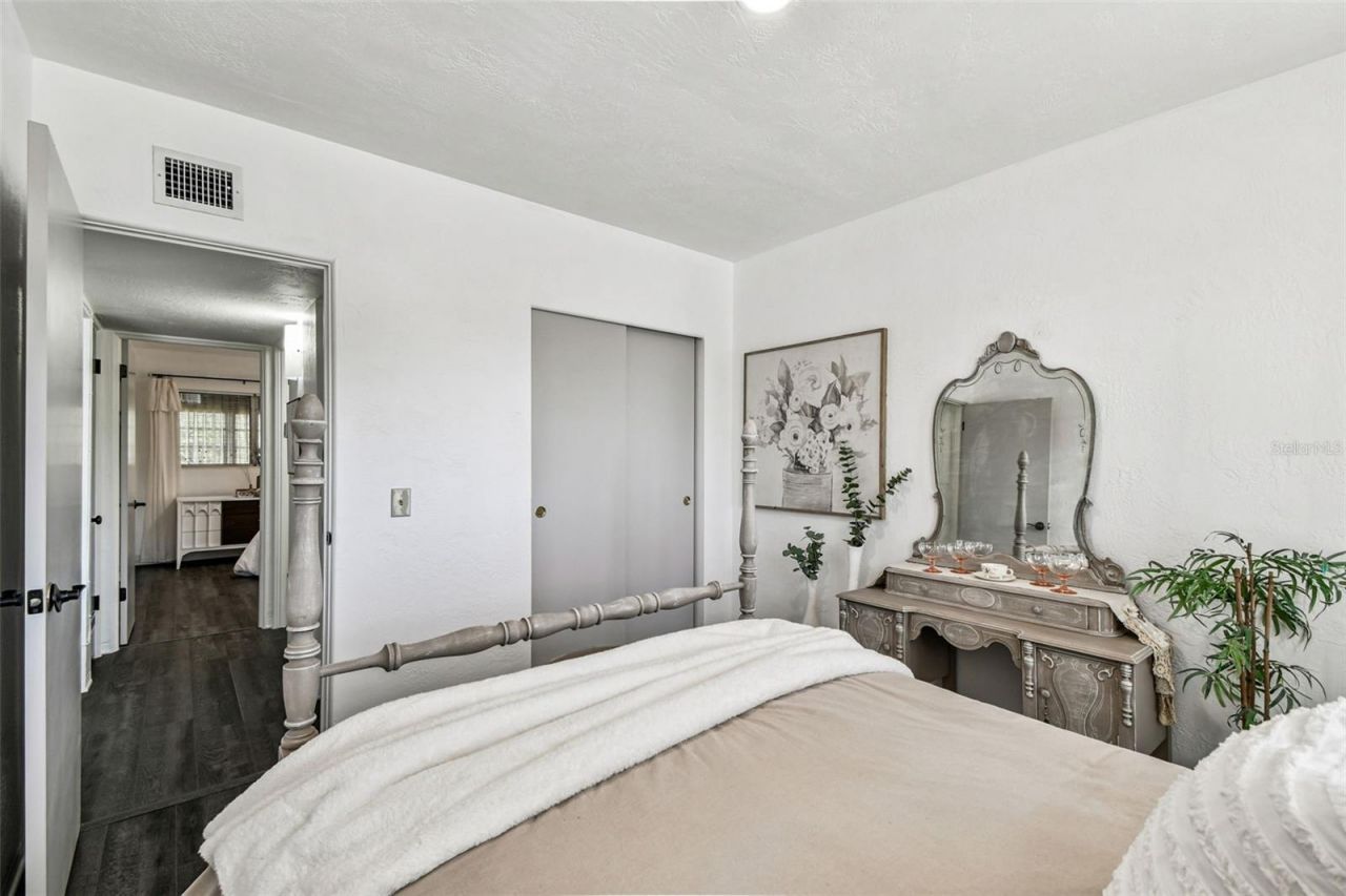 5861 42nd Terrace N, Unit 1712, Kenneth City, FL 33709 Photo