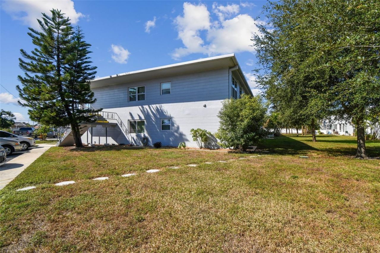 5861 42nd Terrace N, Unit 1712, Kenneth City, FL 33709 Photo