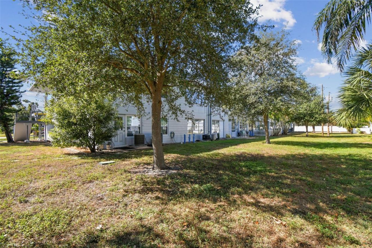 5861 42nd Terrace N, Unit 1712, Kenneth City, FL 33709 Photo