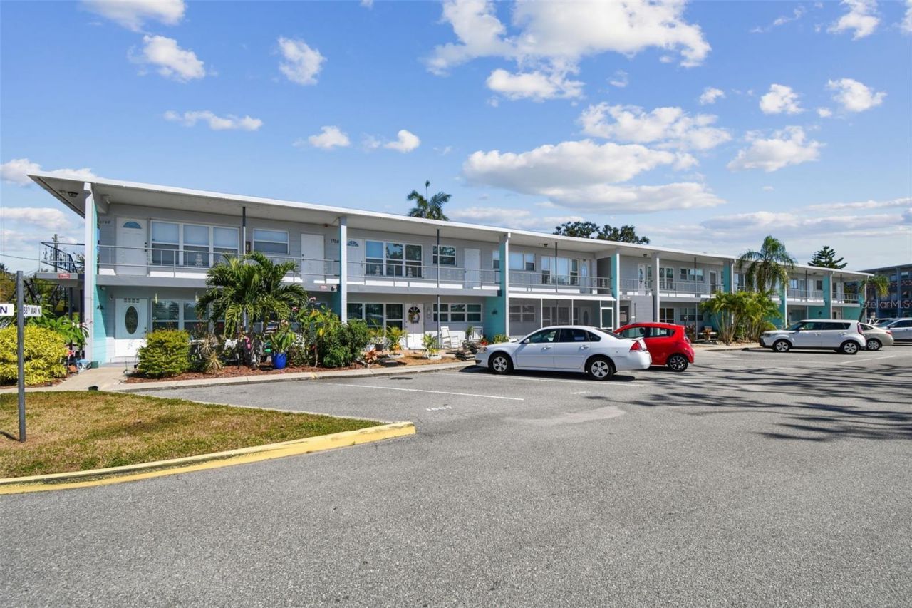 5861 42nd Terrace N, Unit 1712, Kenneth City, FL 33709 Photo