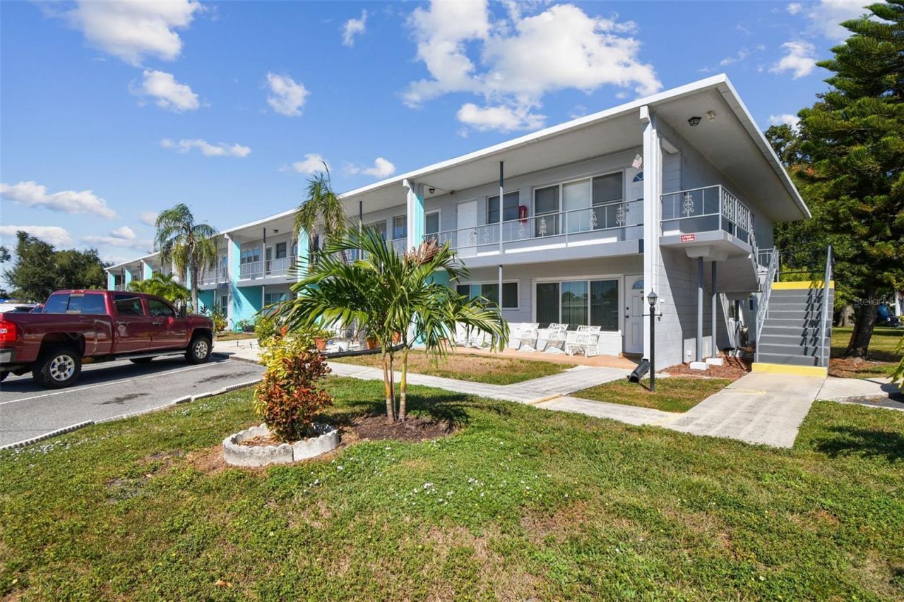 5861 42nd Terrace N, Unit 1712, Kenneth City, FL 33709 Photo