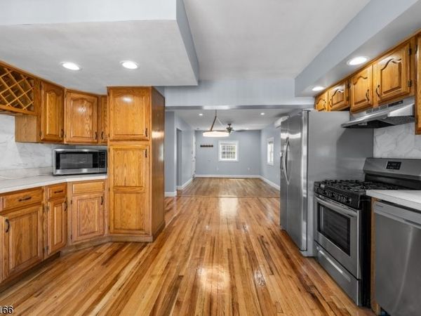 12 Roosevelt Ave, Unit 1, Cranford, NJ 07016