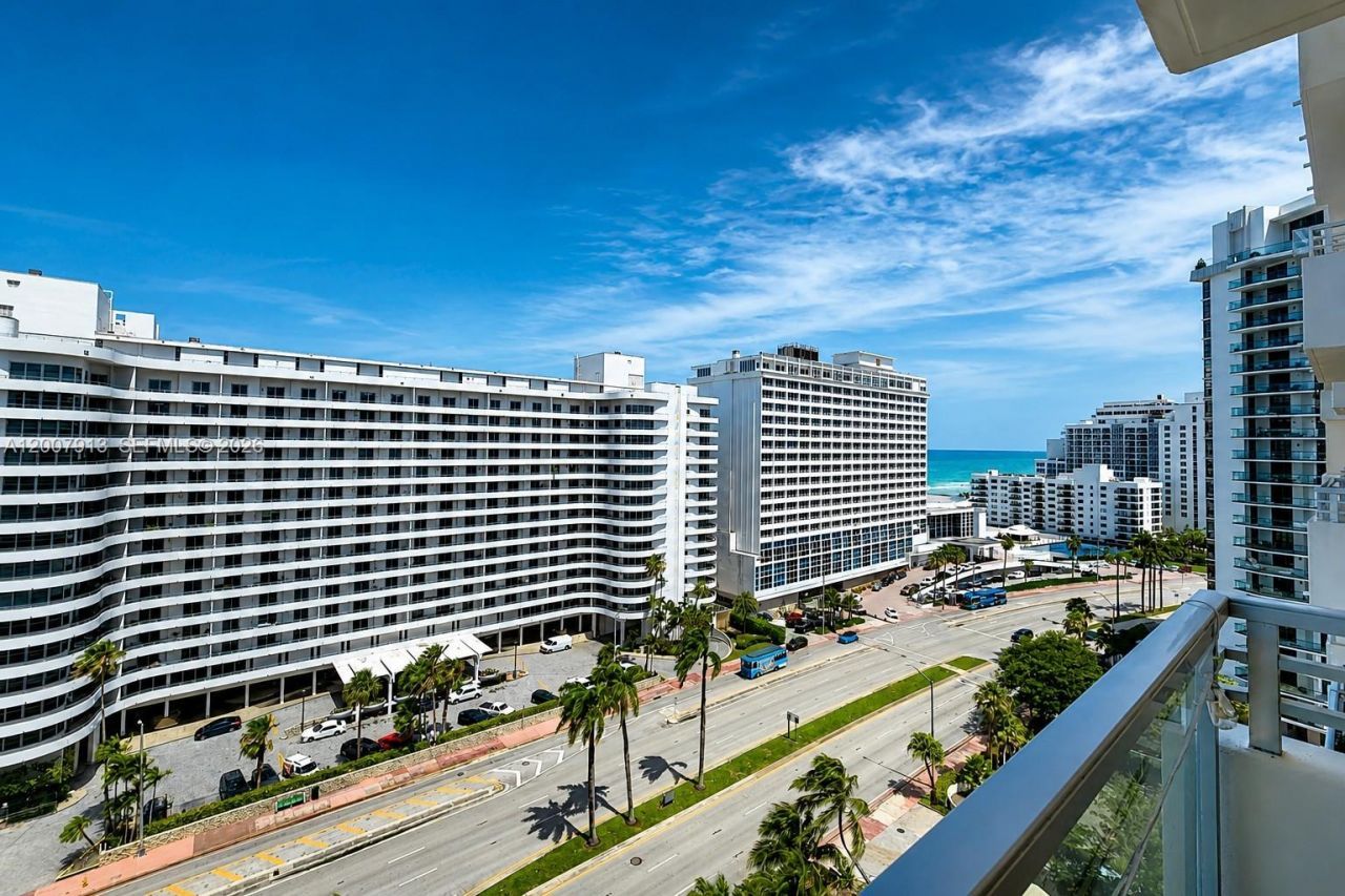 5600 Collins Ave , Unit 15B, Miami Beach, FL 33140 Photo