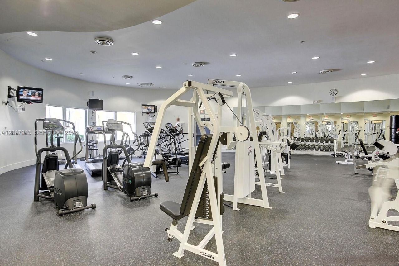 5600 Collins Ave , Unit 15B, Miami Beach, FL 33140 Photo