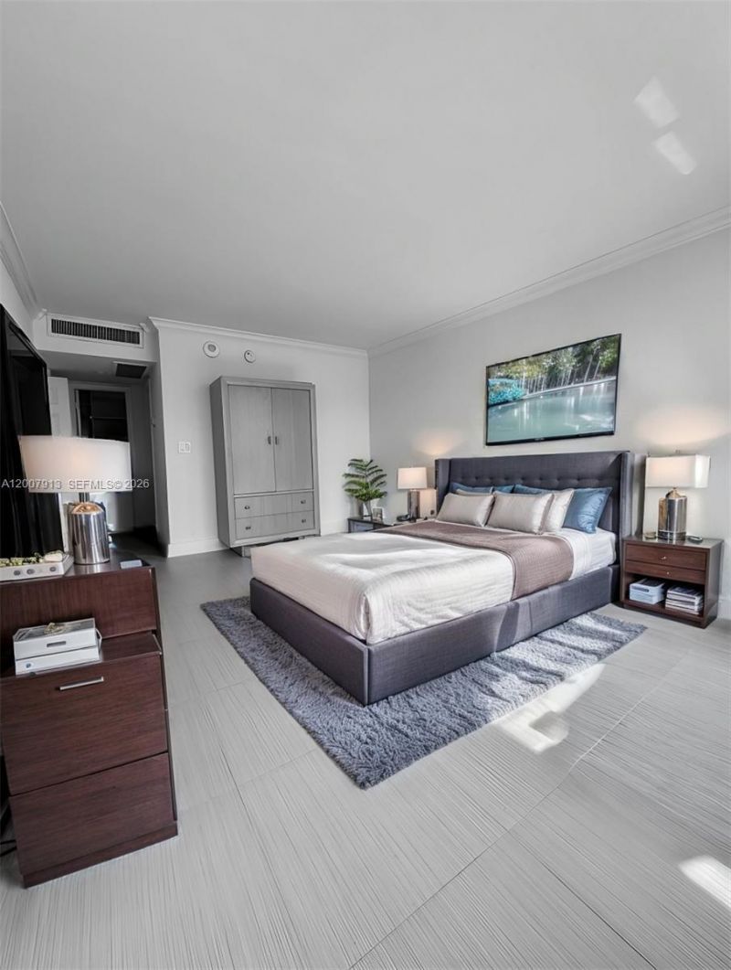 5600 Collins Ave , Unit 15B, Miami Beach, FL 33140 Photo