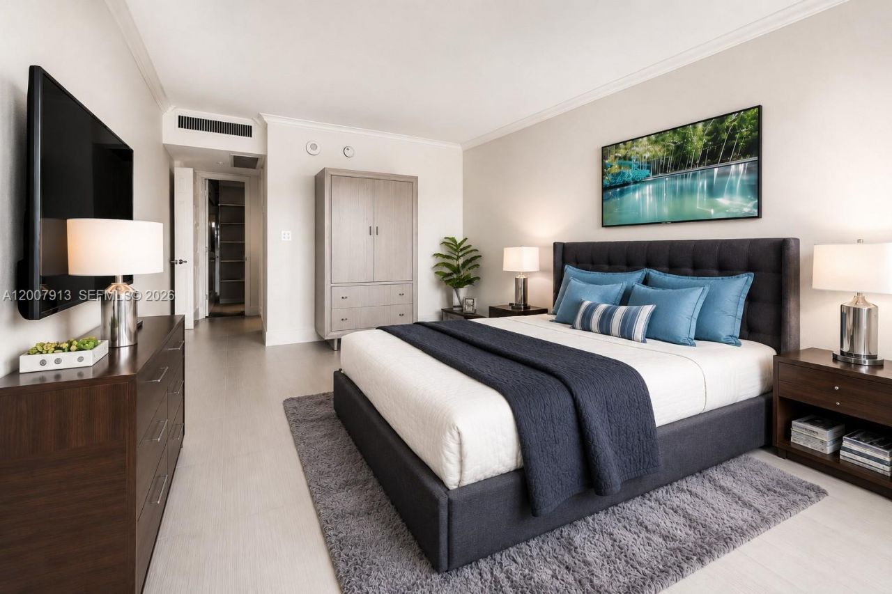 5600 Collins Ave , Unit 15B, Miami Beach, FL 33140 Photo
