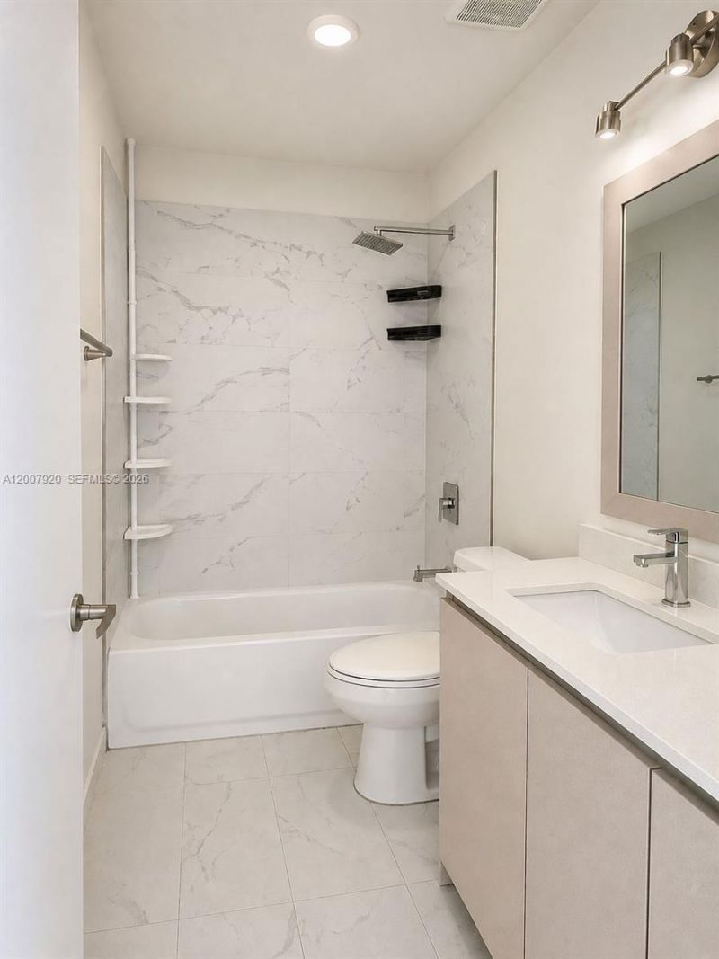 2505 NE 193rd St , Unit 4112, Miami, FL 33180 Photo