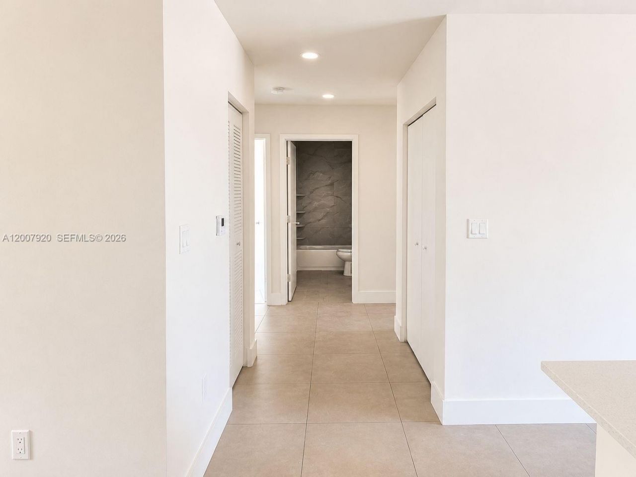 2505 NE 193rd St , Unit 4112, Miami, FL 33180 Photo