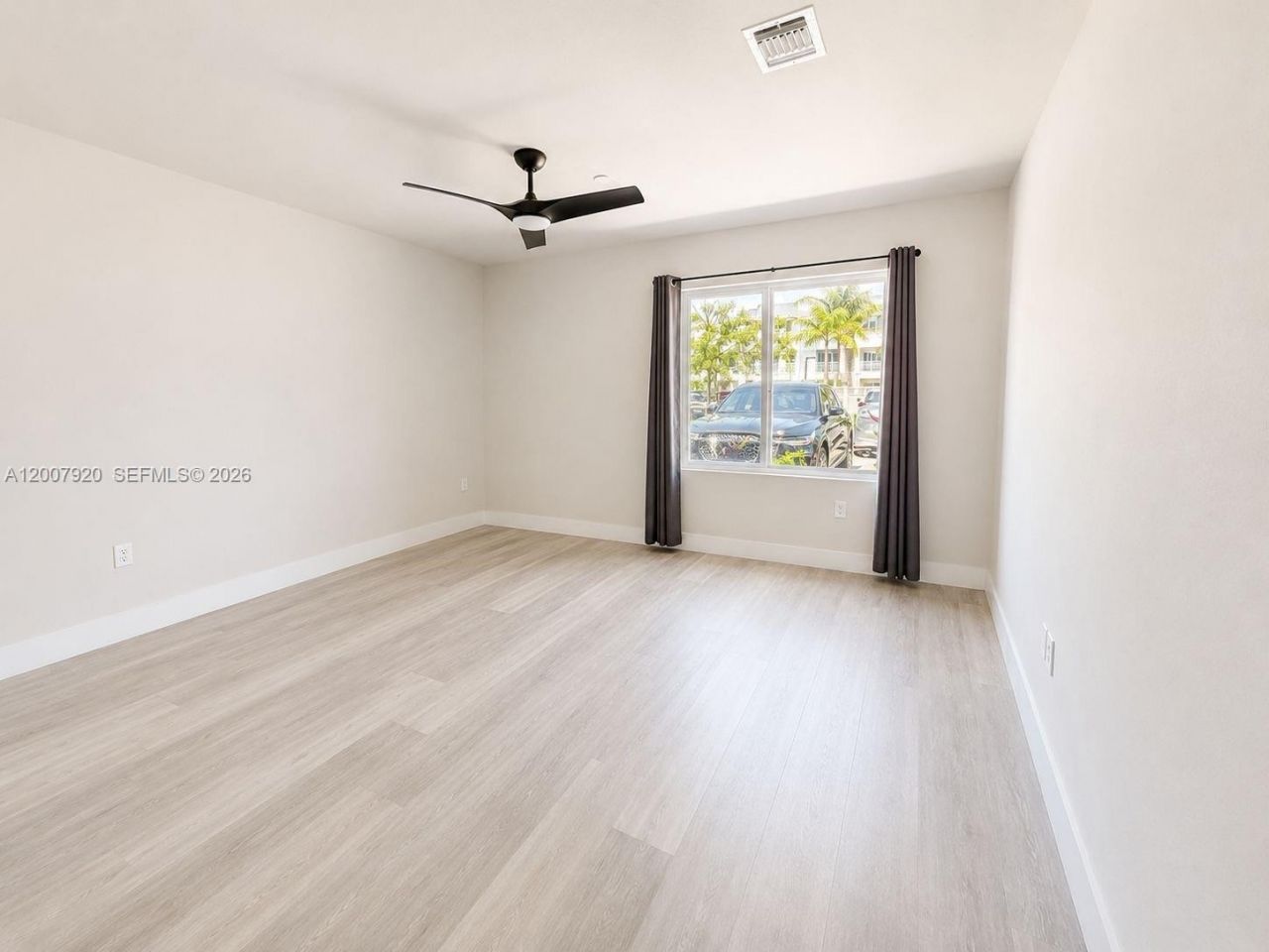 2505 NE 193rd St , Unit 4112, Miami, FL 33180 Photo