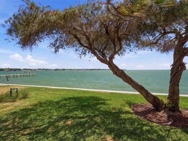 7400 SUNSHINE SKYWAY LANE S, Unit 121, ST PETERSBURG, FL 33711