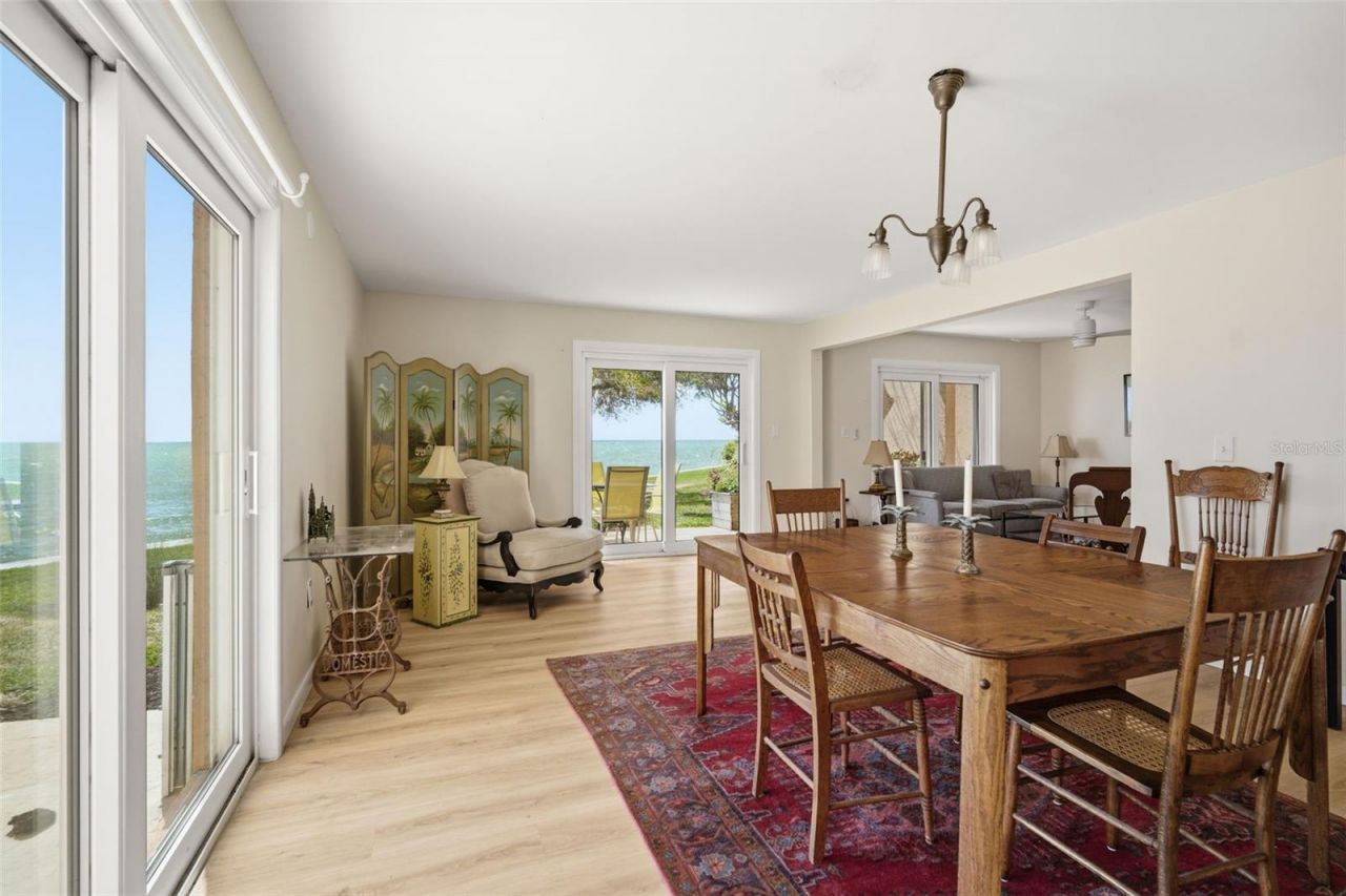 7400 Sunshine Skyway Lane S, Unit 121, Saint Petersburg, FL 33711 Photo