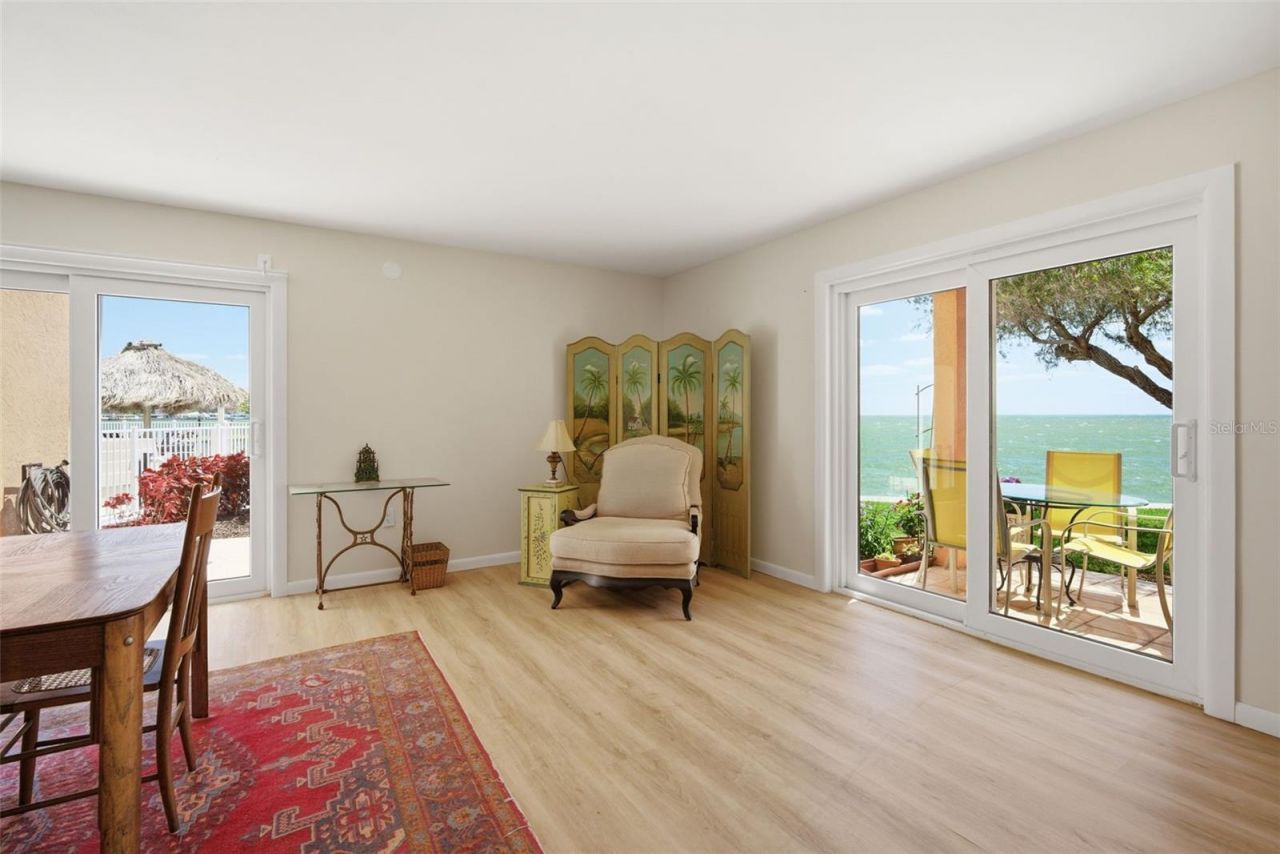 7400 Sunshine Skyway Lane S, Unit 121, Saint Petersburg, FL 33711 Photo