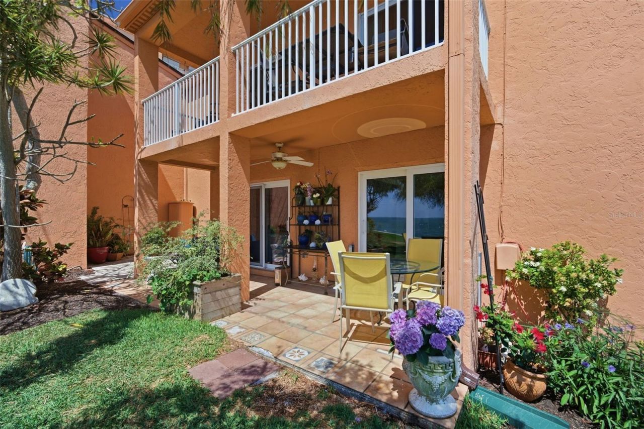 7400 Sunshine Skyway Lane S, Unit 121, Saint Petersburg, FL 33711 Photo