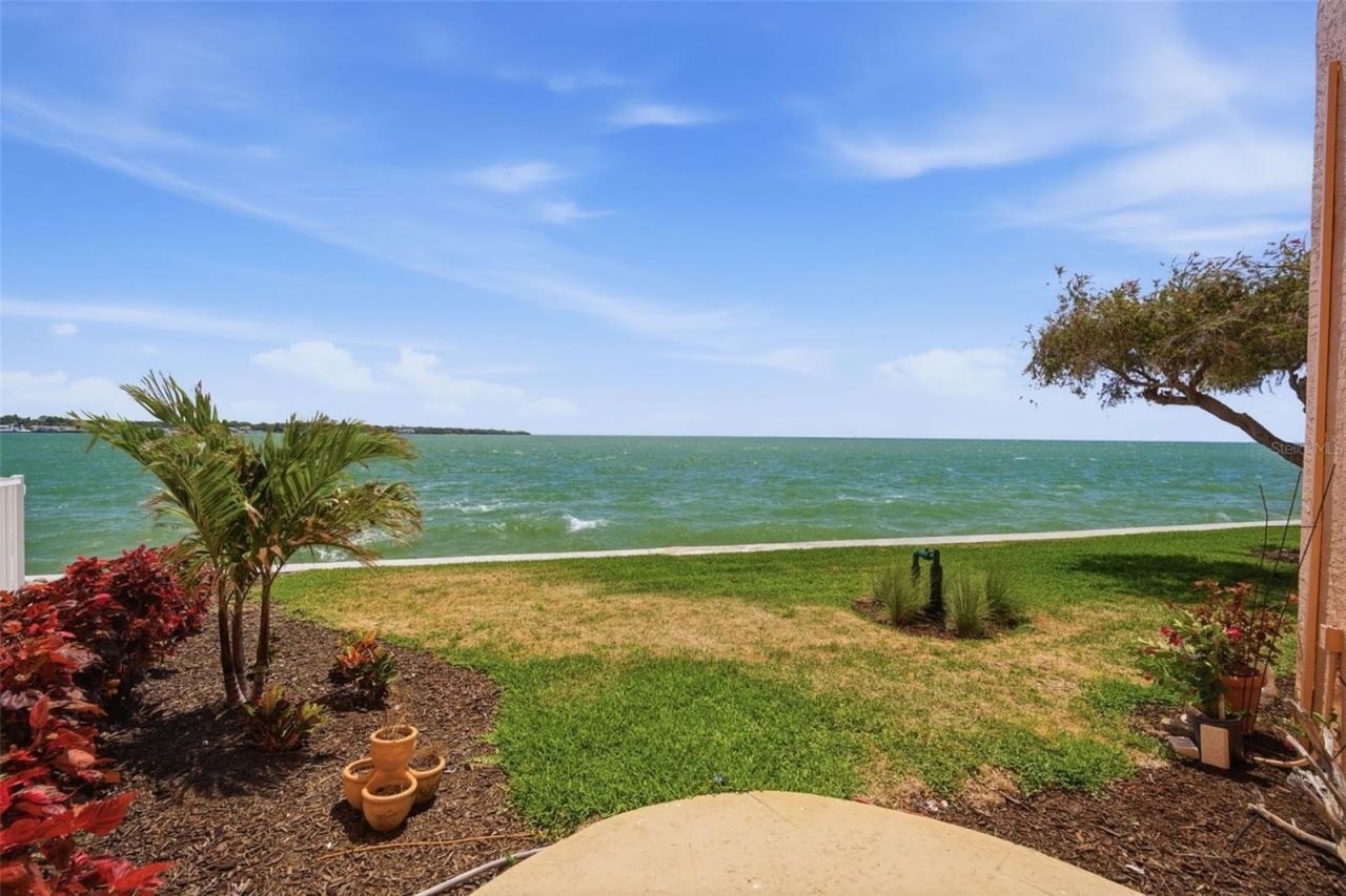 7400 Sunshine Skyway Lane S, Unit 121, Saint Petersburg, FL 33711 Photo
