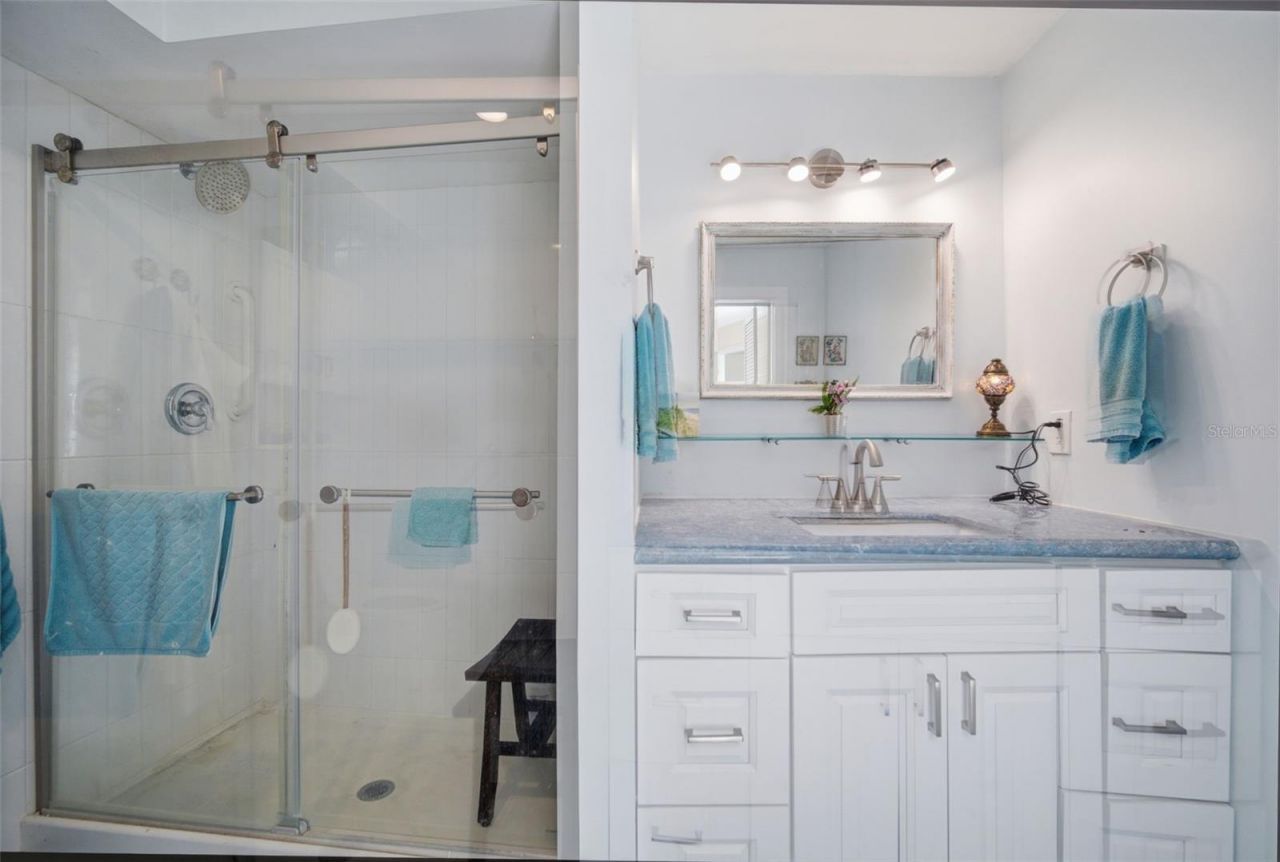 7400 Sunshine Skyway Lane S, Unit 121, Saint Petersburg, FL 33711 Photo