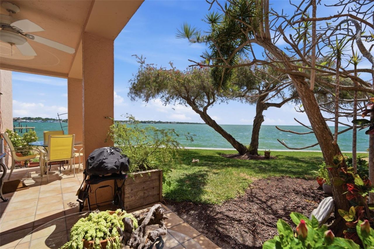 7400 Sunshine Skyway Lane S, Unit 121, Saint Petersburg, FL 33711 Photo