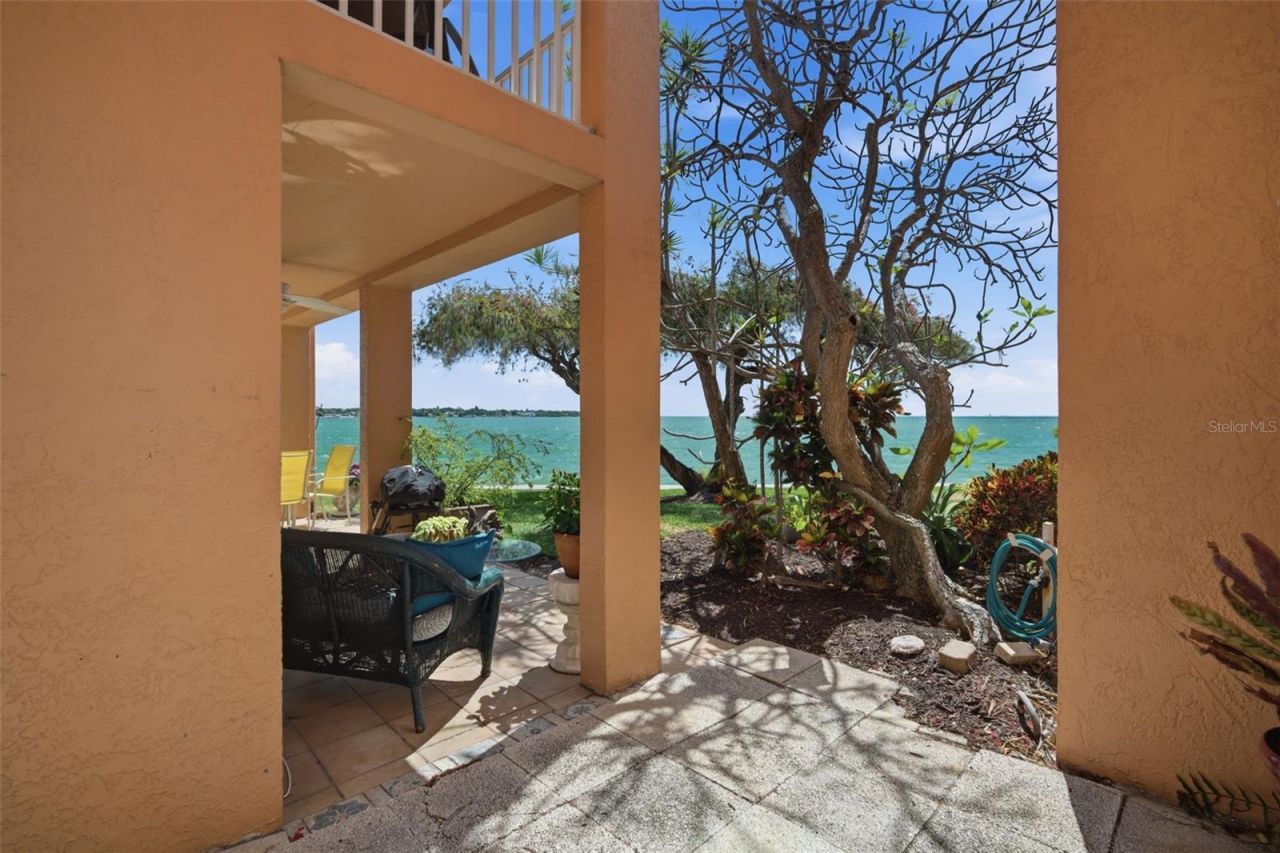 7400 Sunshine Skyway Lane S, Unit 121, Saint Petersburg, FL 33711 Photo