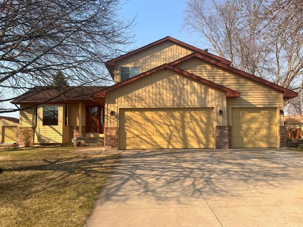 9161 N Kentucky Avenue N, Brooklyn Park, MN 55445