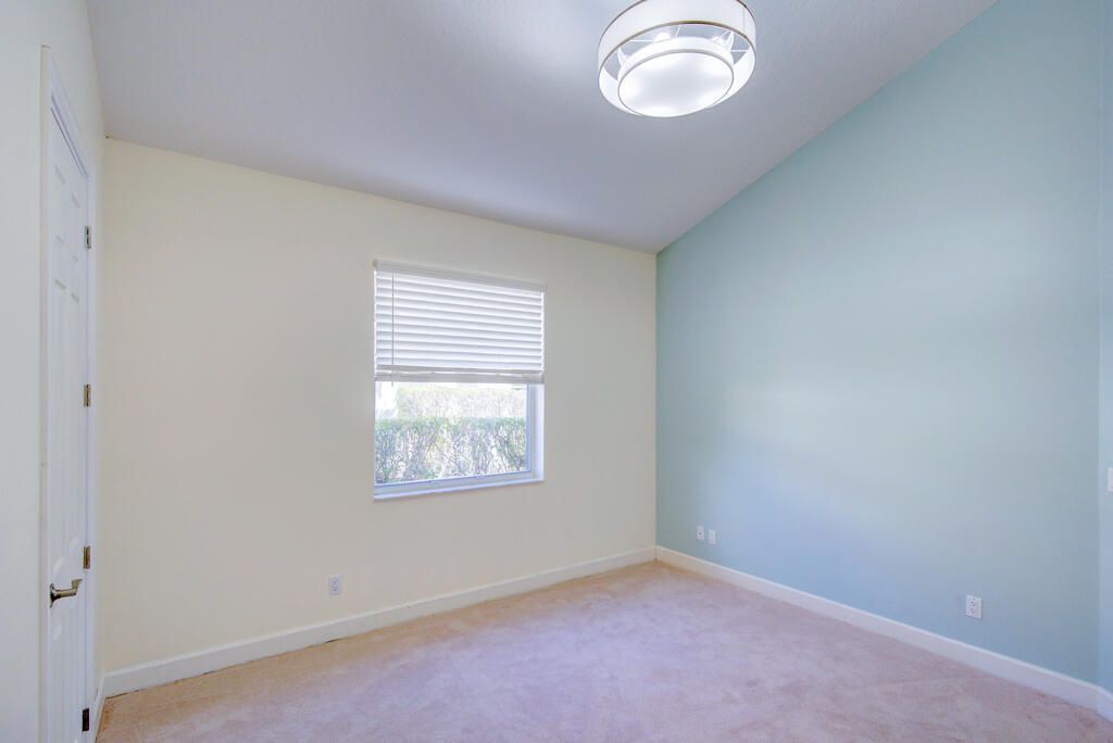 6646 Oakmont Way, West Palm Beach, FL 33412 Photo