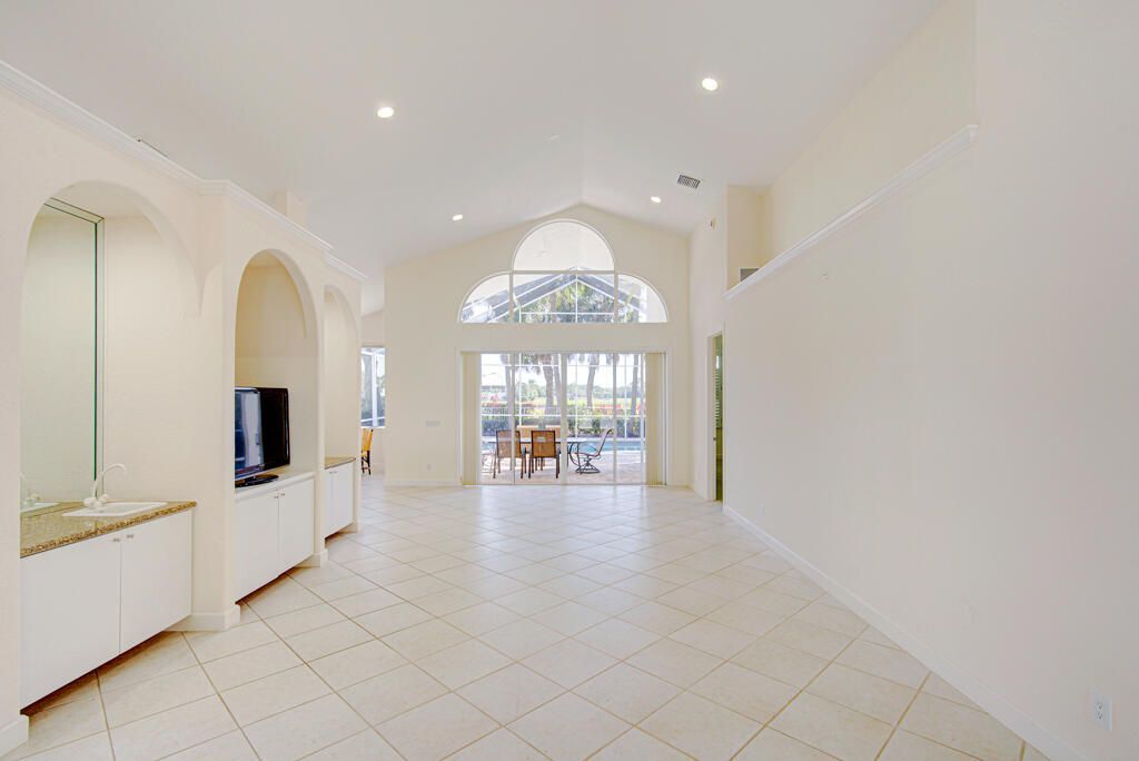 6646 Oakmont Way, West Palm Beach, FL 33412 Photo