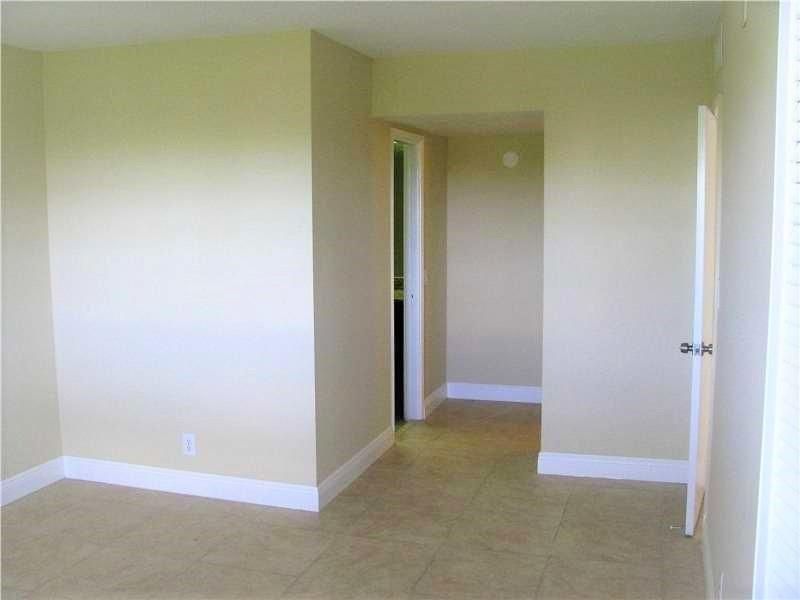 2940 N Course Drive, Unit 604, Pompano Beach, FL 33069 Photo