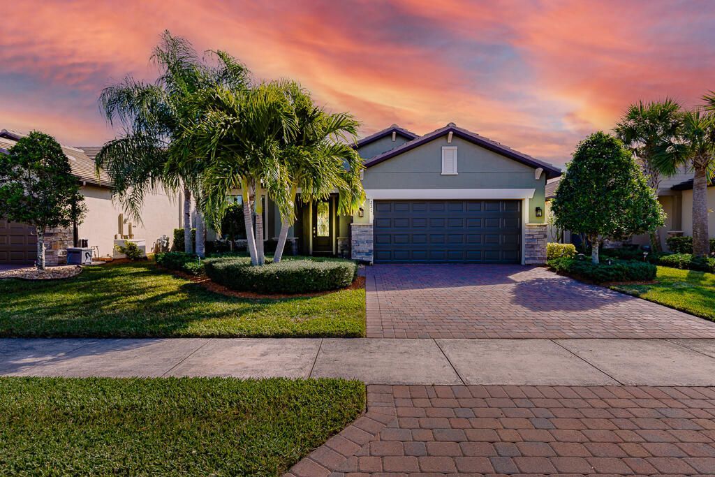 221 SE Longview Drive, Port Saint Lucie, FL 34984 Photo