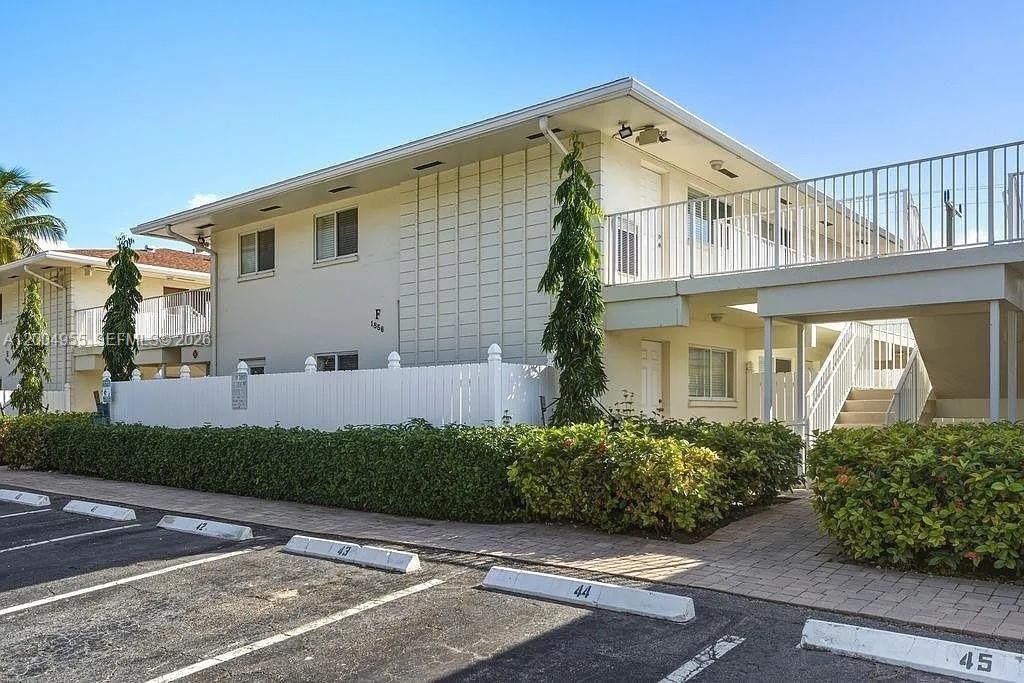 1856 NE 46th St, Unit F7, Fort Lauderdale, FL 33308 Photo