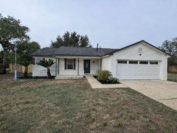 201 Westview Drive, Crestview, FL 32536