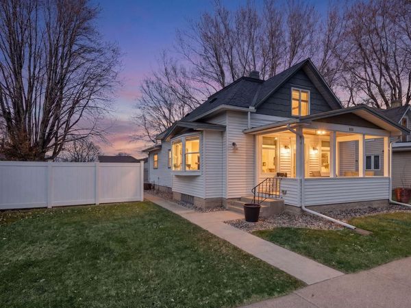 208 E 1st Street , Waconia, MN 55387