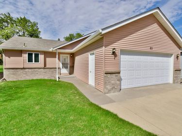 23 Pine Tree Court, Sartell, MN 56377