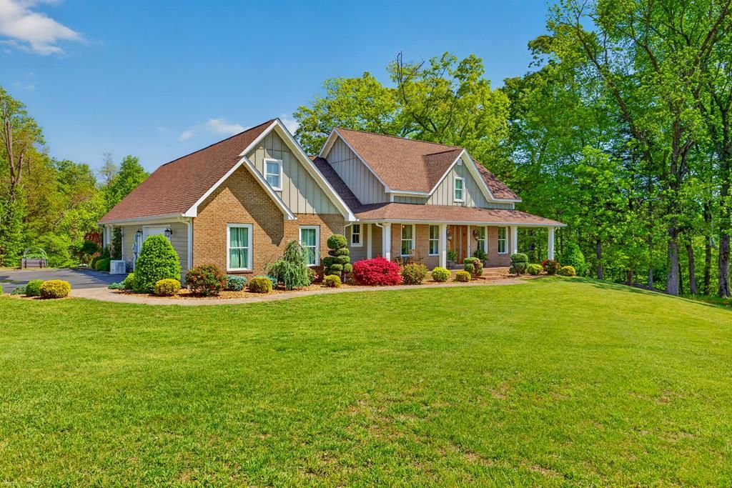 959 Oak Hill Rd, Rickman, TN 38580 Main Photo