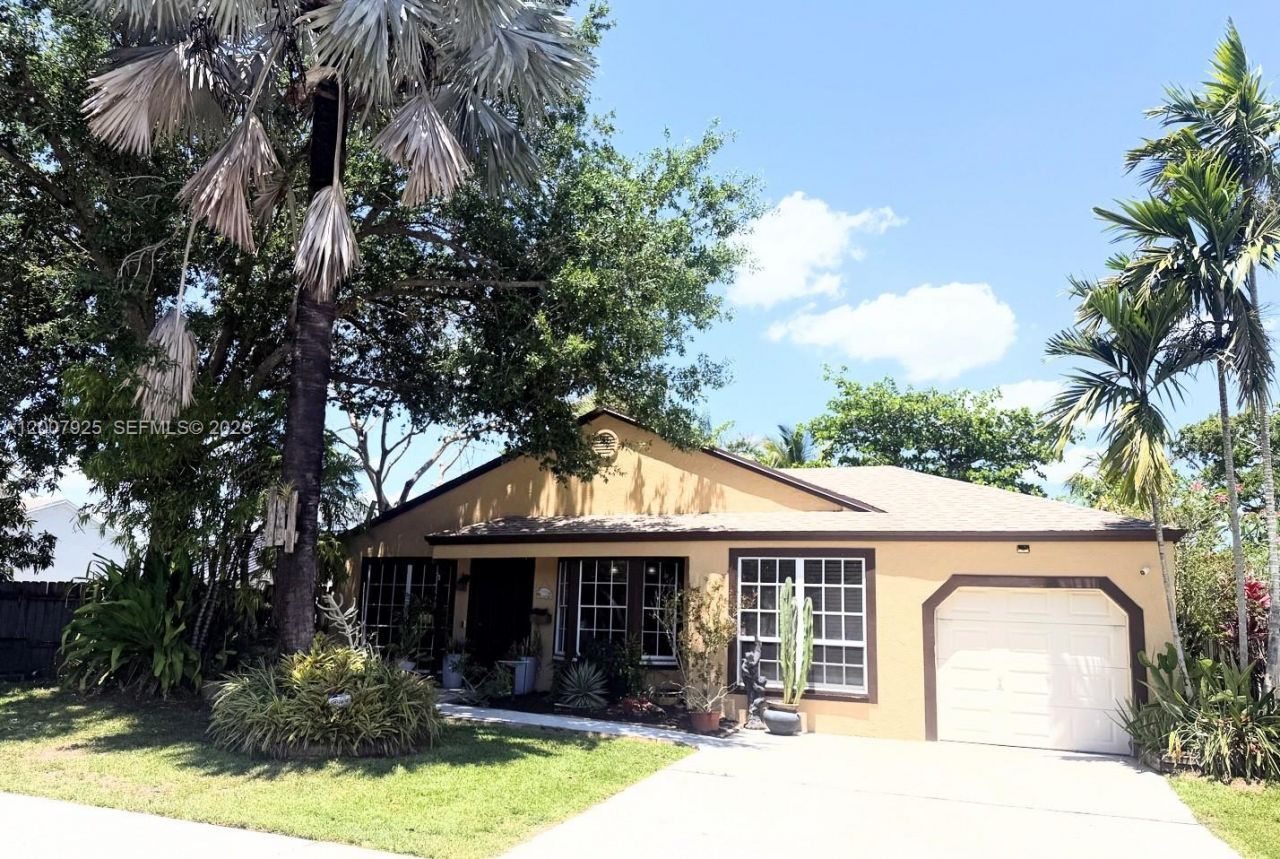 13541 SW 10th Pl, Davie, FL 33325 Photo